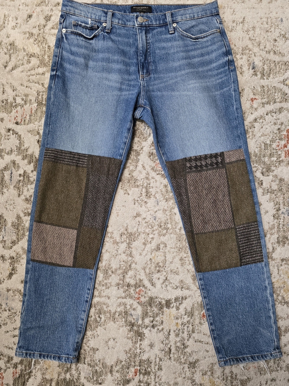 Banana Republic The Beau Jean in Medium Blue Patchwork Denim  Size 6
